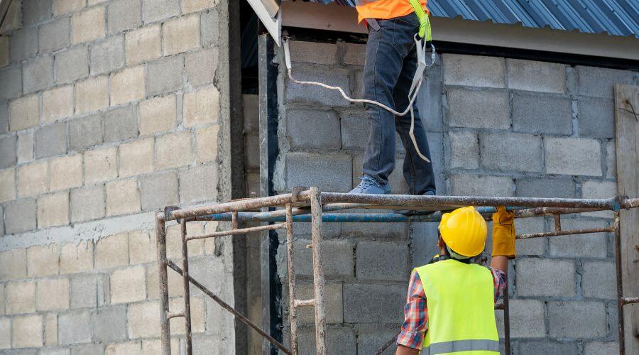 Expert top industrial roofings services in Davis Creek, CA